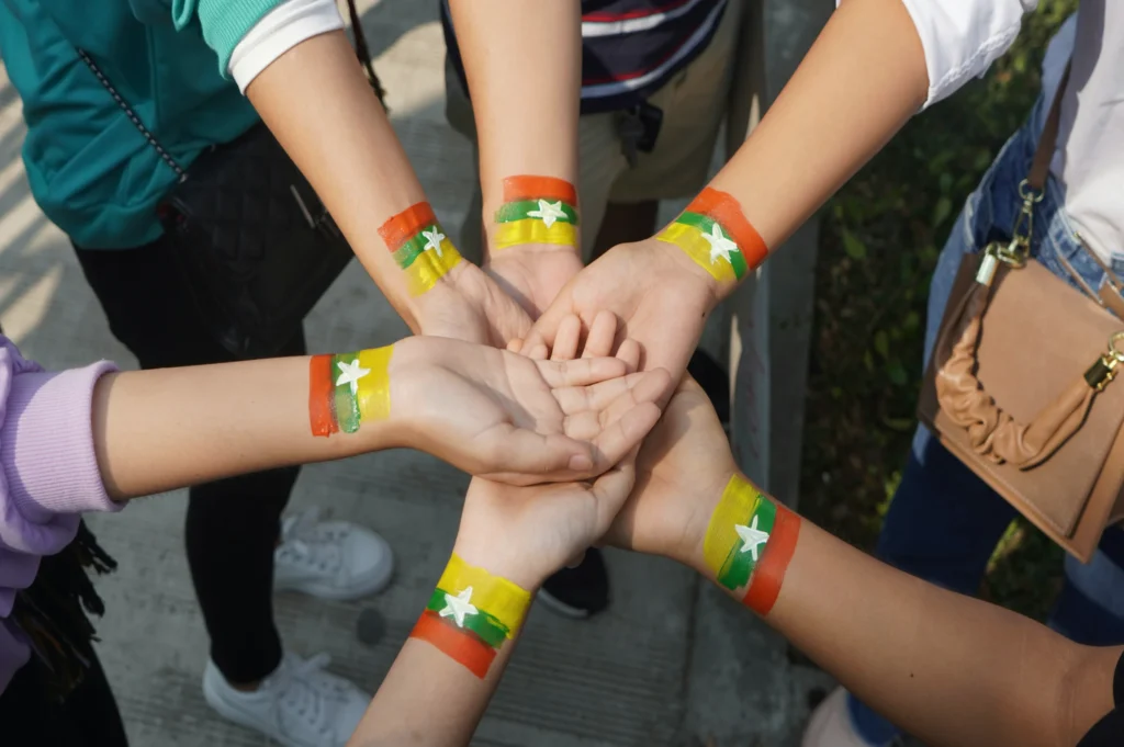 Hands united